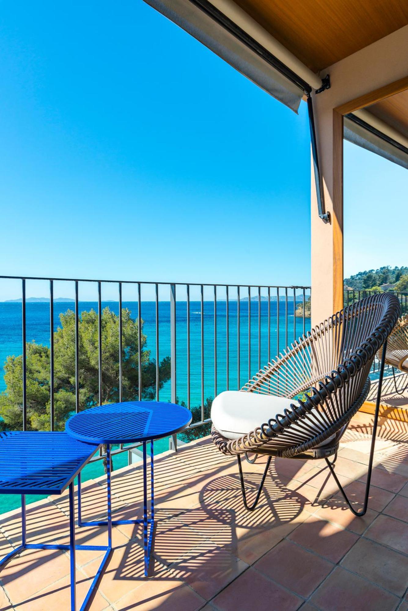 Hotel Le Bailli De Suffren เลอรายอล-กานาเดล-โซร์-แม ภายนอก รูปภาพ